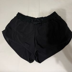 lululemon hotty hot shorts - size 4